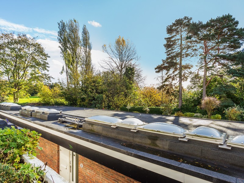 2 Bed Apartment To Rent in Reigate